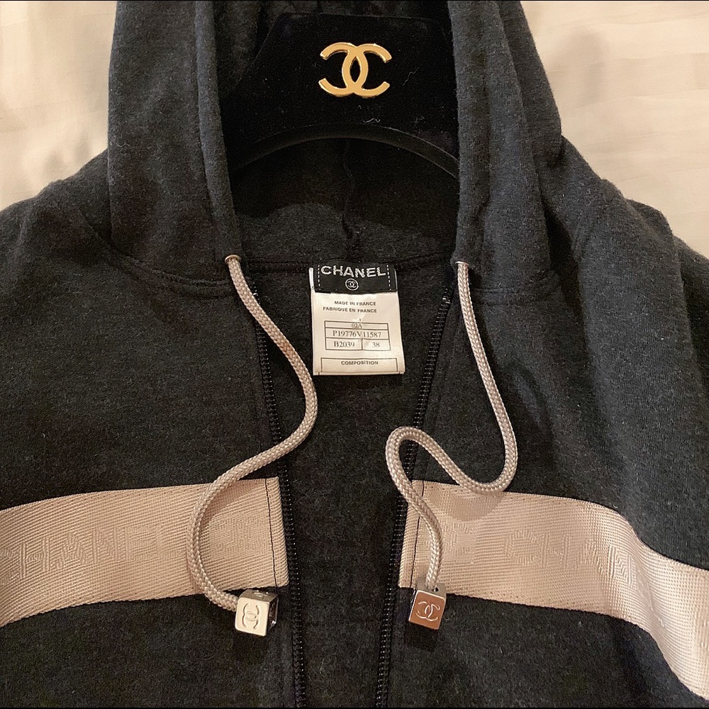 Chanel sweater